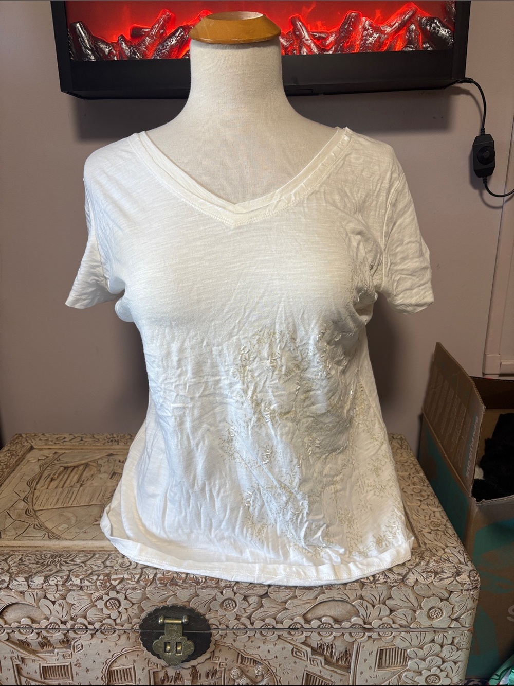 Pure Alfred Sung White V-Neck Tee - XL